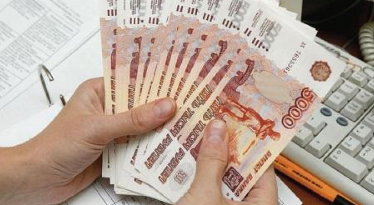 В Кировской области работодатель "задолжал" 36 сотрудникам зарплату на 400 тысяч рублей