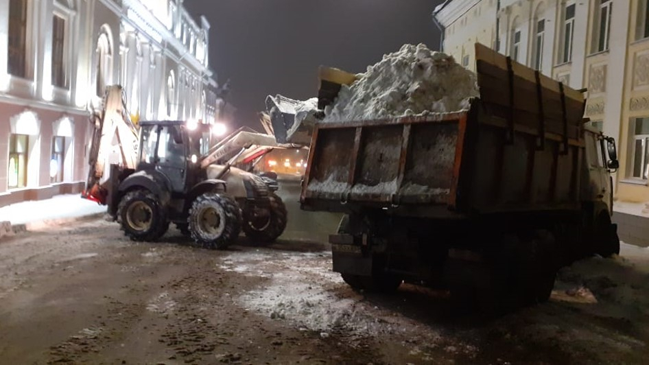 Где сегодня нельзя парковаться: известен график вывоза снега в Кирове
