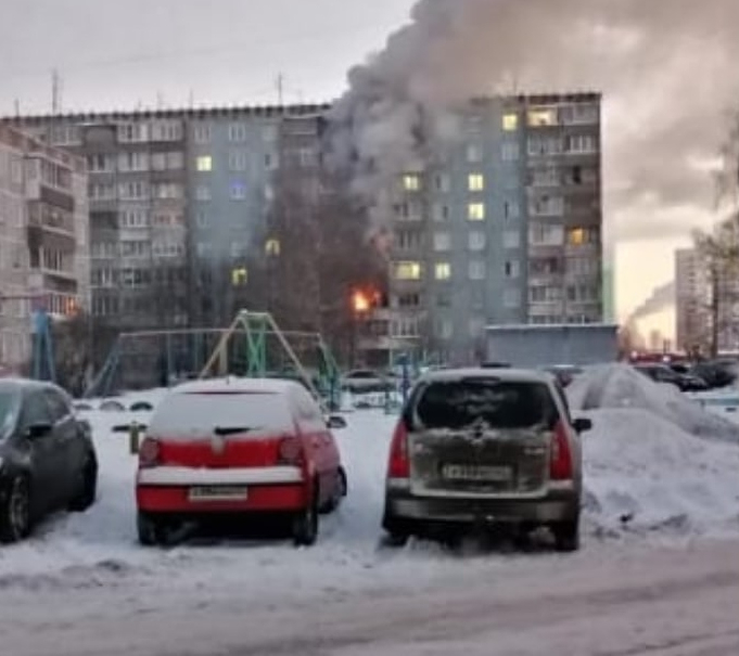 "Не могли эвакуировать из-за высоких температур": известны подробности пожара на Павла Корчагина