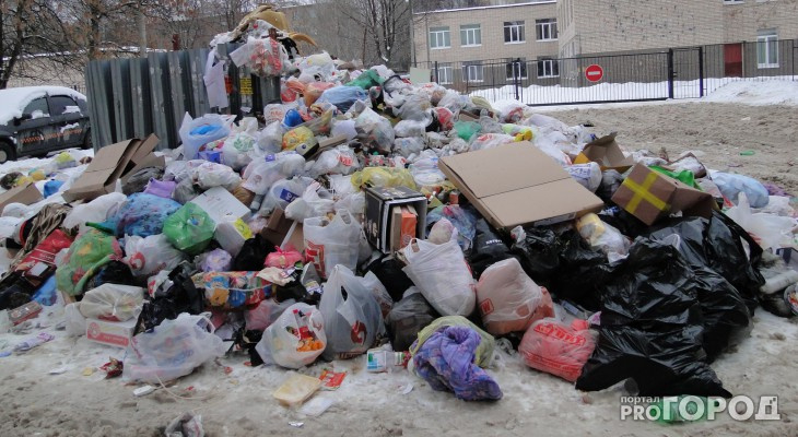 Что обсуждают в Кирове: новогодние происшествия и мусорный коллапс 1 января