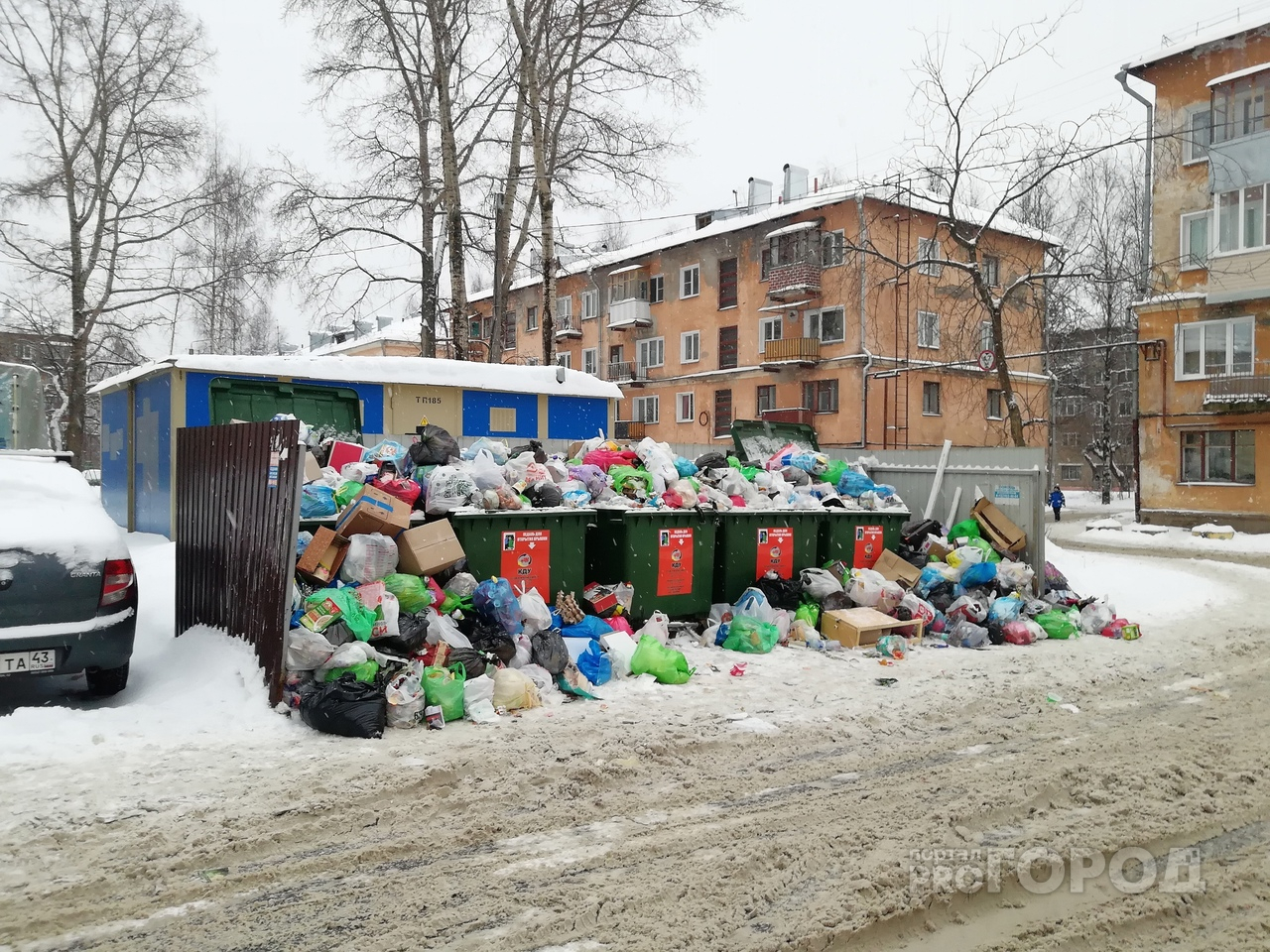 Спустя неделю после Нового года мусорный коллапс в Кирове продолжается
