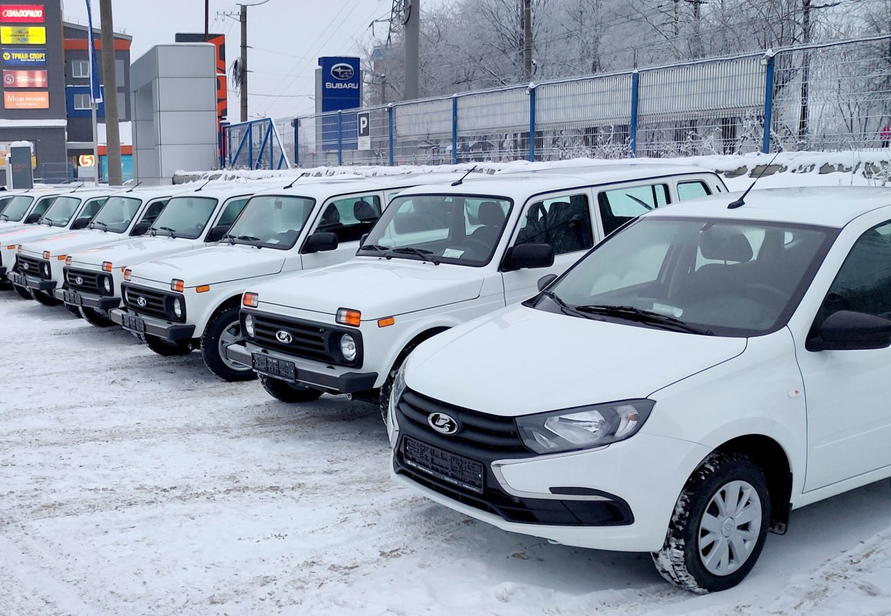 В Кировской области 20 больниц получили новые автомобили для работы с пациентами