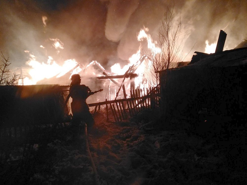 В Кировской области в пожаре погибли два человека
