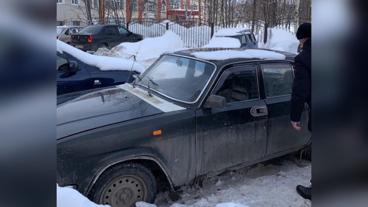 Мужчина, убивший жену в автомобиле в Кирове, покончил с собой
