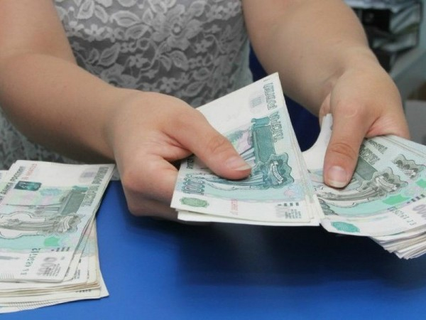 Как сдать вещь в ломбард и сразу получить деньги: два важных условия