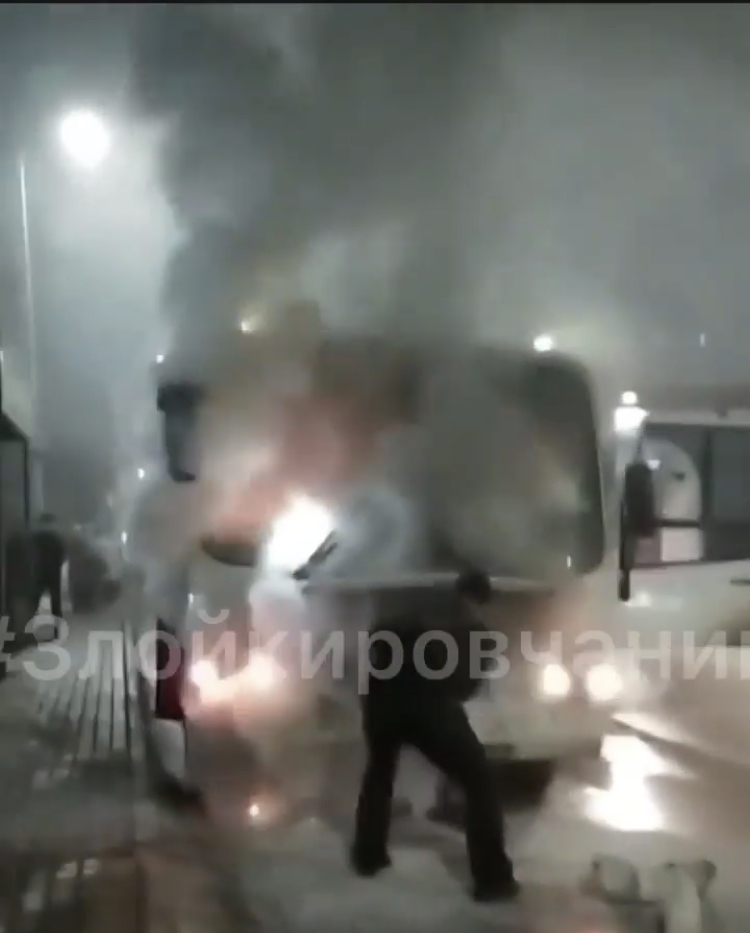Перевозчик рассказал о причинах пожара в автобусе в Кирове