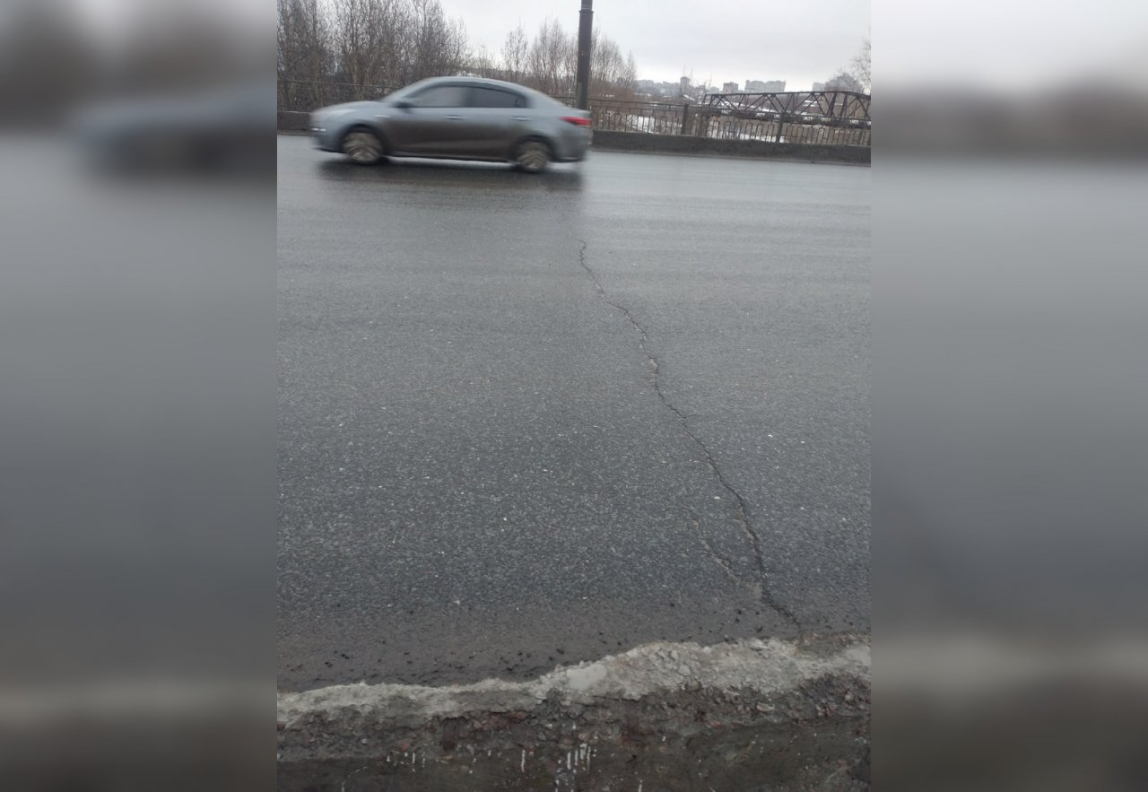 В мэрии ответили, опасны ли трещины на мосту по улице Воровского