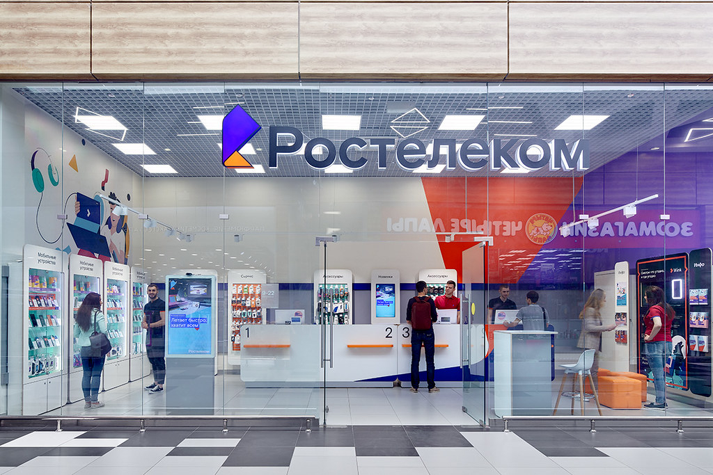 В салонах связи «Ростелекома» началась распродажа популярных моделей смартфонов и аксессуаров