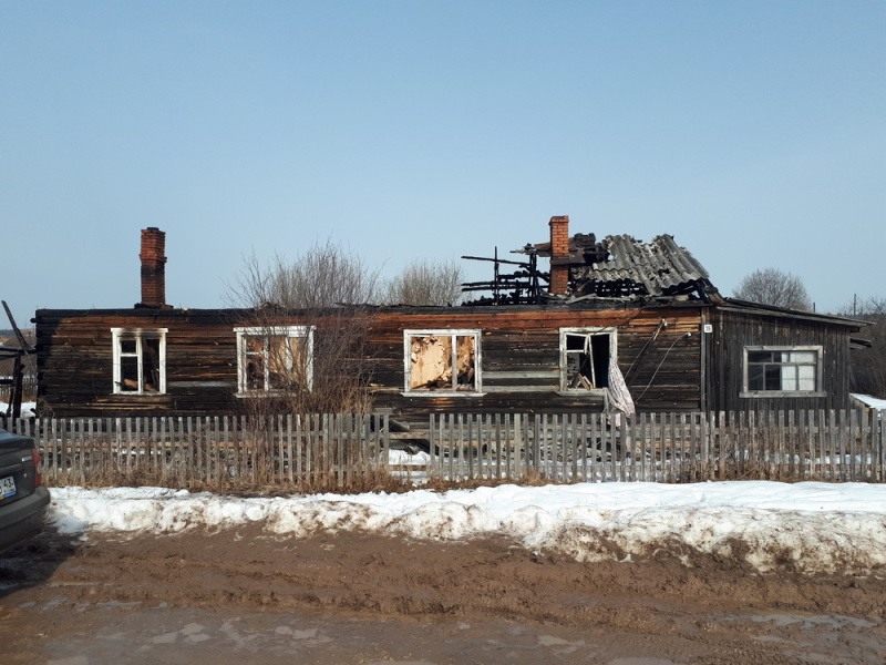 В Кировской области мужчина спас человека из горящего дома