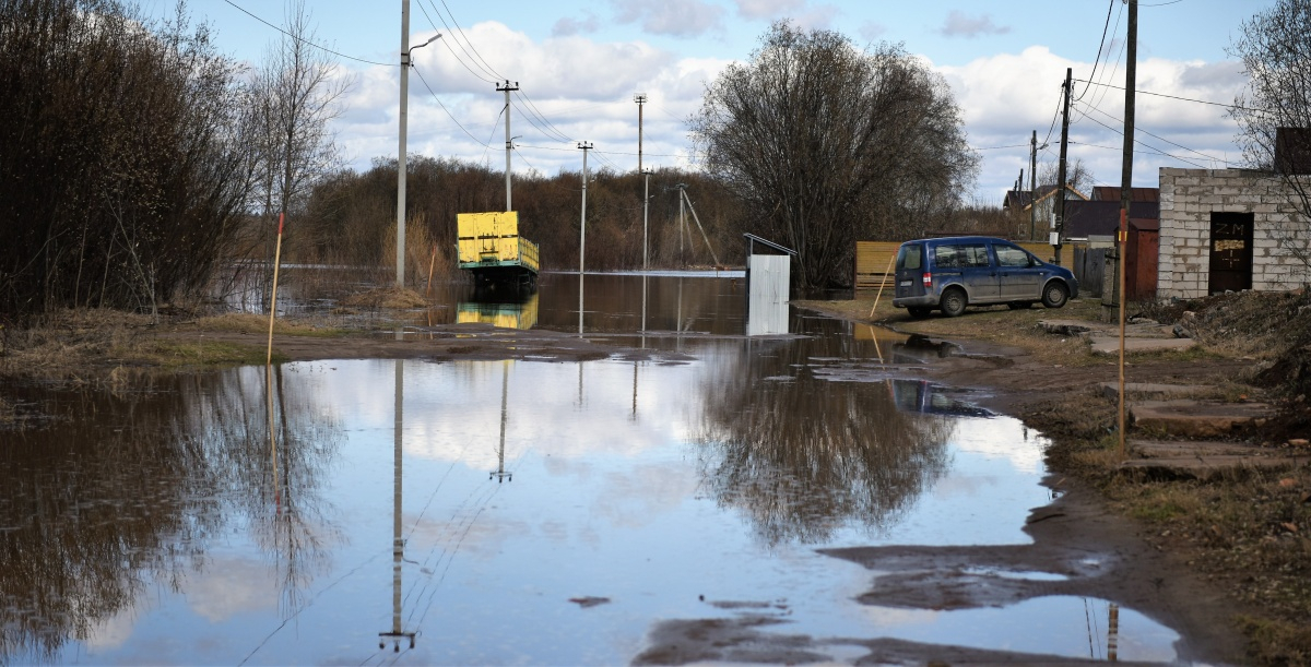 В Кирове из-за затопления перекрыли три улицы