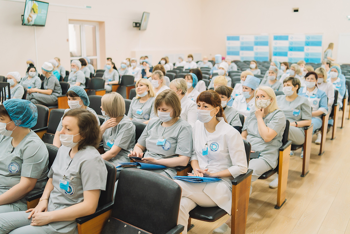 12 мая медсестер Кировской области награждали в честь профессионального праздника