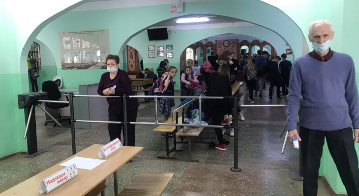 После трагедии в Казани 80% школ Кировской области обеспечили тревожной кнопкой