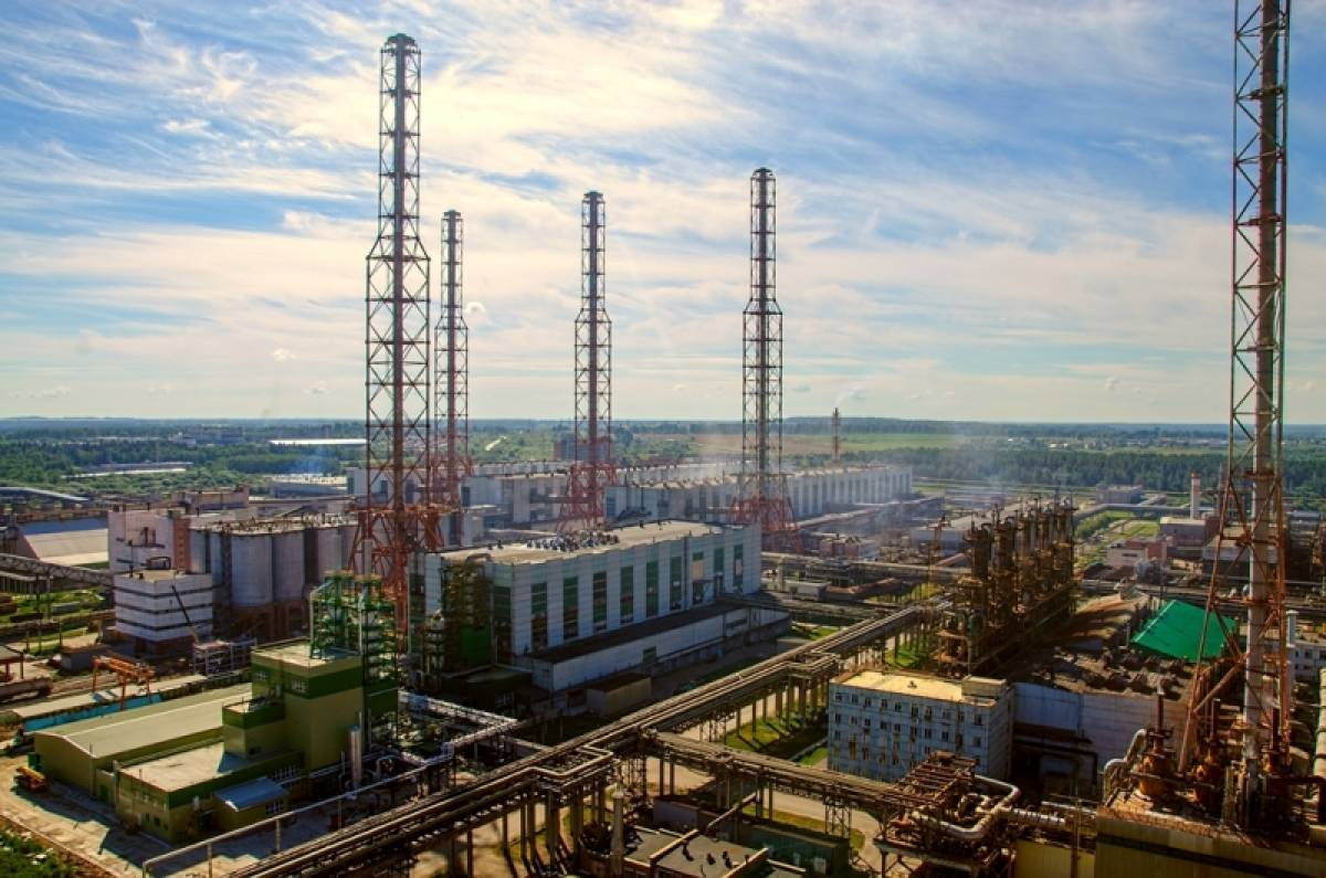 Игорь Васильев поздравил работников химической отрасли с профессиональным праздником