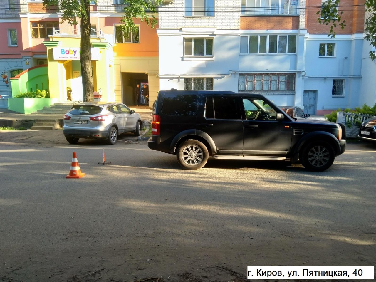 В центре Кирова водитель Land Rover сбил 8-летнего мальчика