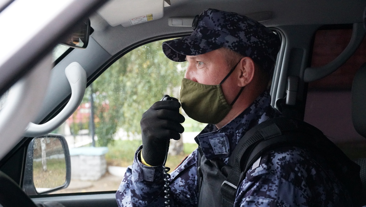 В Кирове на улице росгвардейцы обнаружили человека без сознания