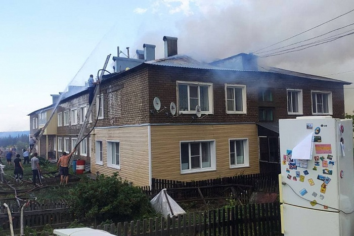 Горели 4 дома и хозпостройки: известны причины крупного пожара в Нолинске
