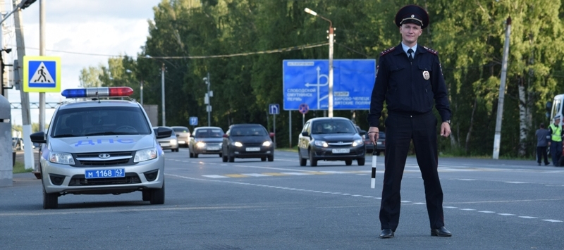 В двух районах Кирова инспекторы ГИБДД проведут «сплошные проверки»