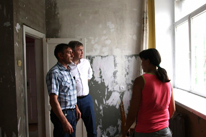 Квартиру сироты из Кировской области отремонтируют после «прямой линии» с губернатором