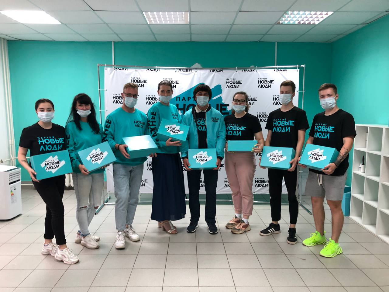 Тысячи кировчан поддержали представителей партии «Новые люди»