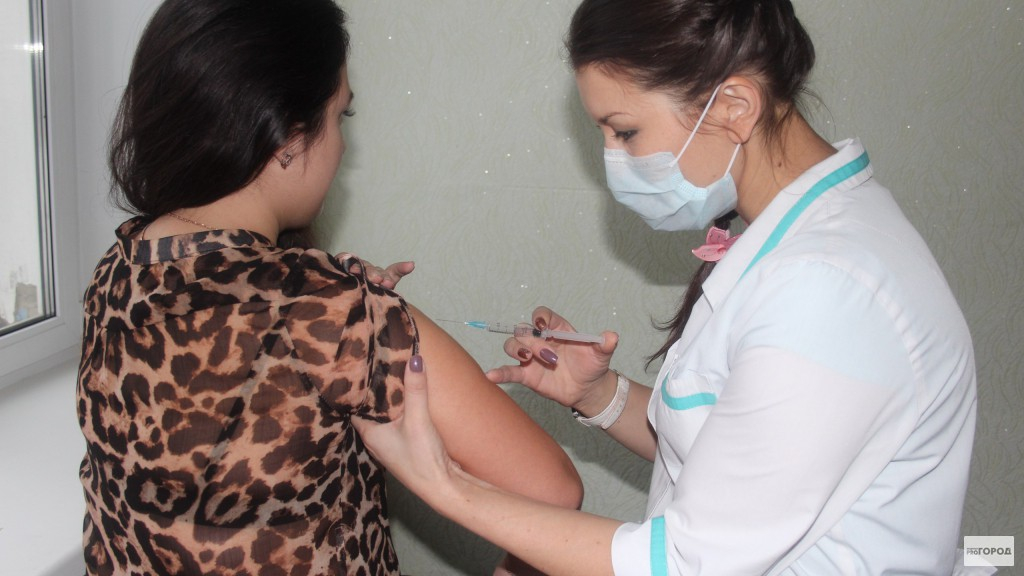 В России выявлено 300 организаций, которые готовы продать поддельный сертификат о вакцинации