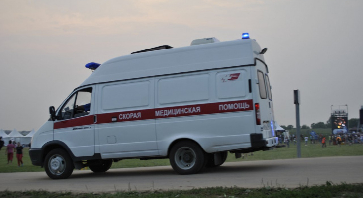 В Кирове мужчина угрожал ножом работнику скорой помощи