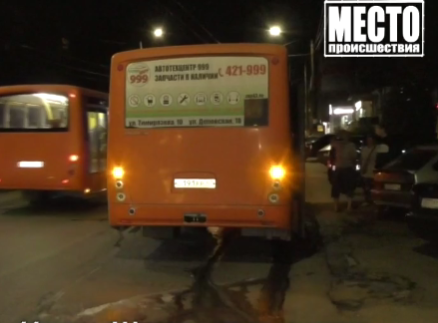 В Кирове загорелся автобус 44 маршрута