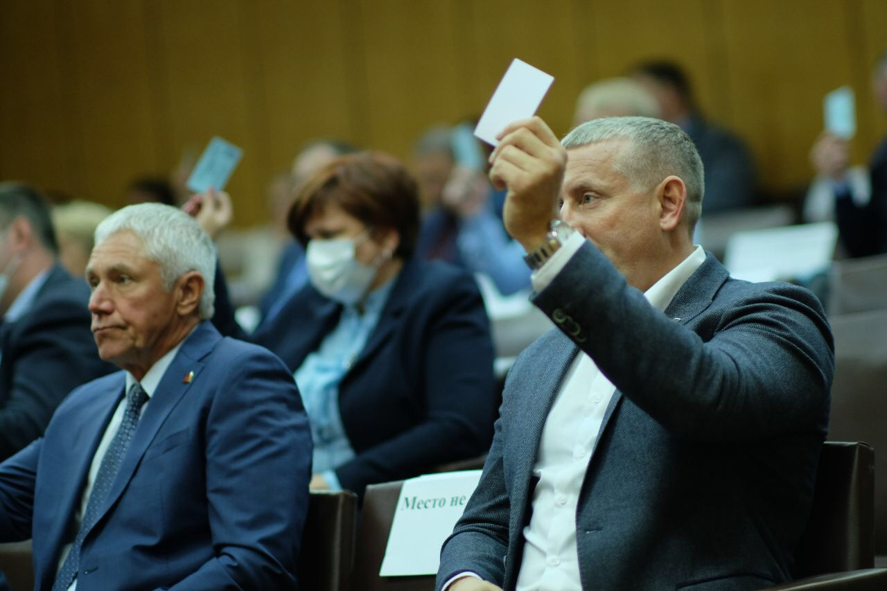 Приняли программу регионального отделения «Единой России»