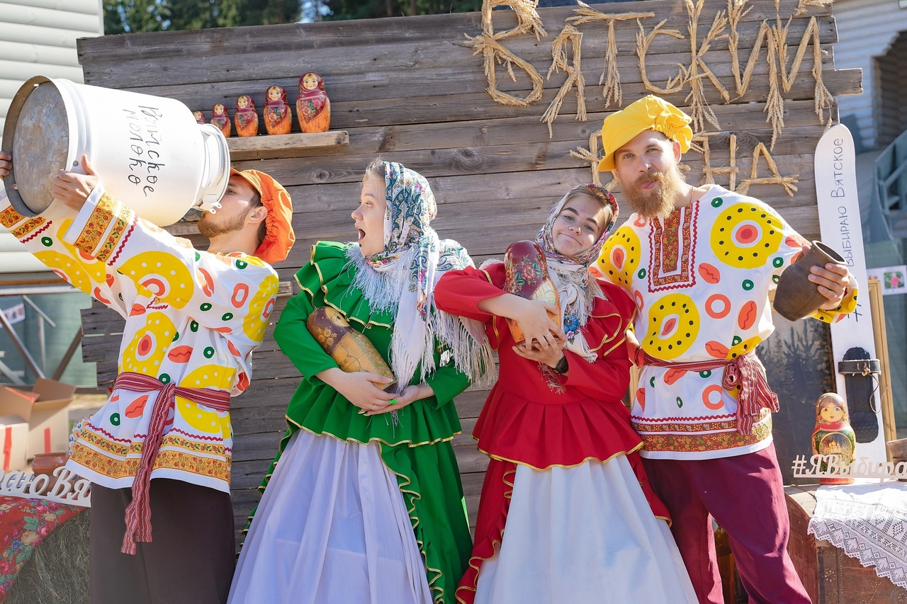 Кировчане по-семейному отпраздновали день рождения челленджа #ЯвыбираюВятское