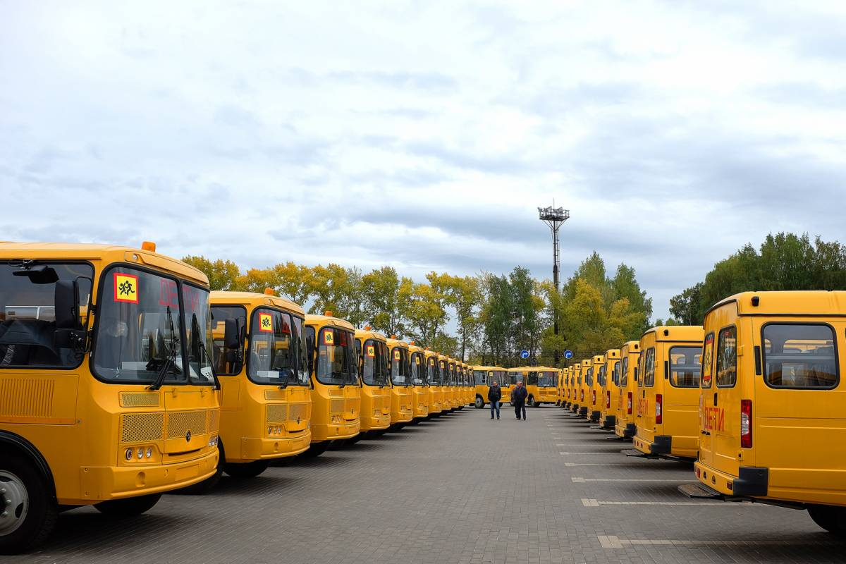Кировская область получила 68 новых школьных автобусов