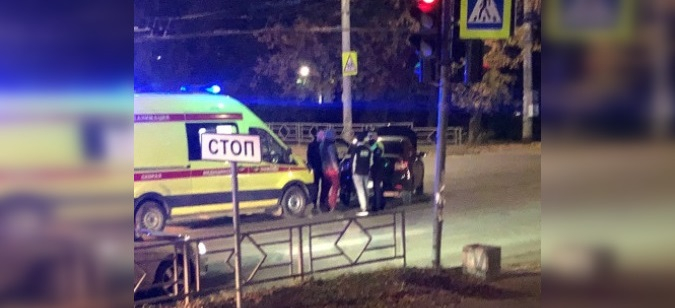 В центре Кирова в ДТП пострадал водитель иномарки Volkswagen Polo