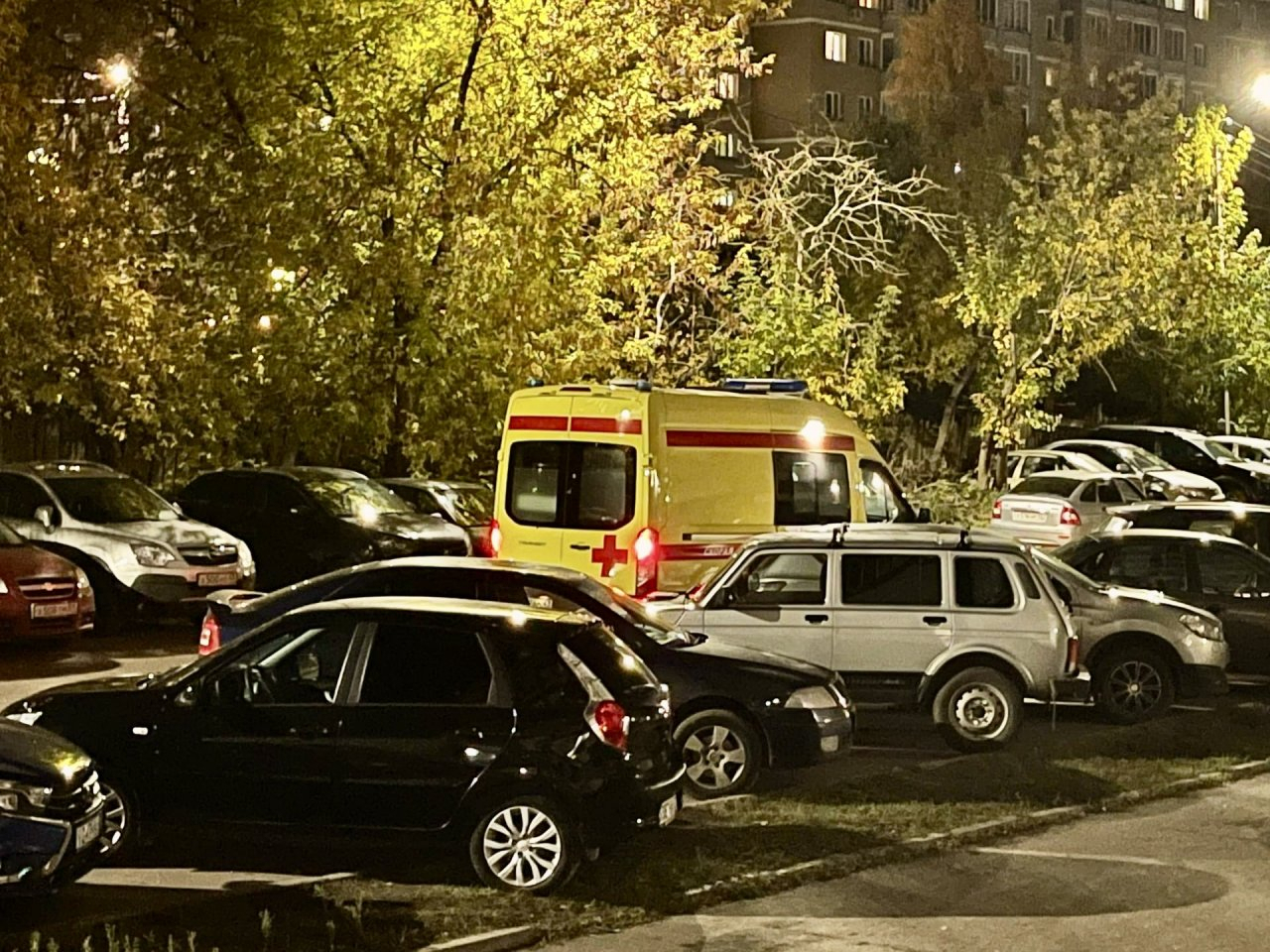 В Кирово-Чепецке 11-летняя девочка выпала из окна с высоты восьмого этажа