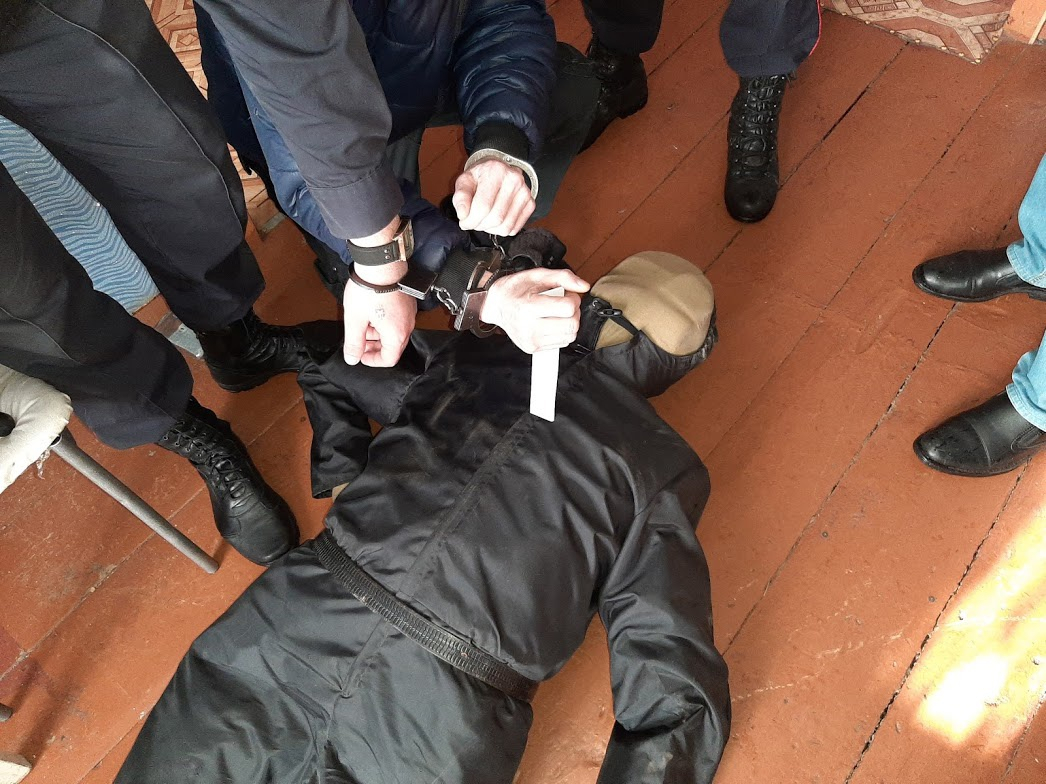 Житель Кировской области убил приятеля с помощью ножа и топора