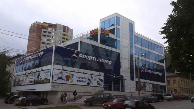 В Кирове за 165 миллионов рублей продают торгово-офисный центр