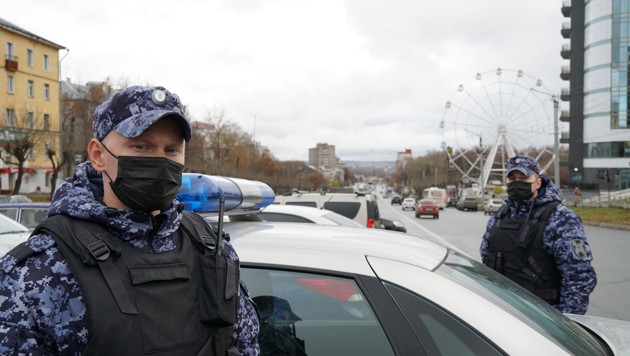 В Кирове росгвардейцы задержали похитительницу спиртных напитков