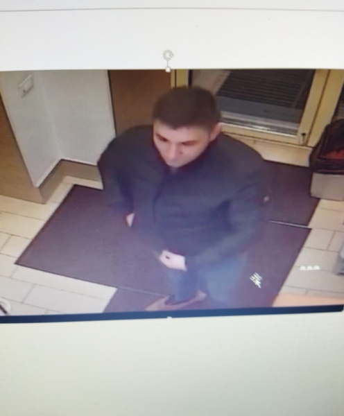 В Кирове ищут мужчину, укравшего деньги из медицинского центра