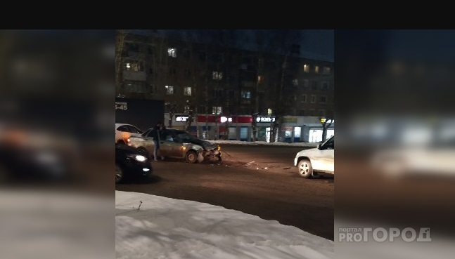 В Кирове на улице Лепсе произошла серьезная авария