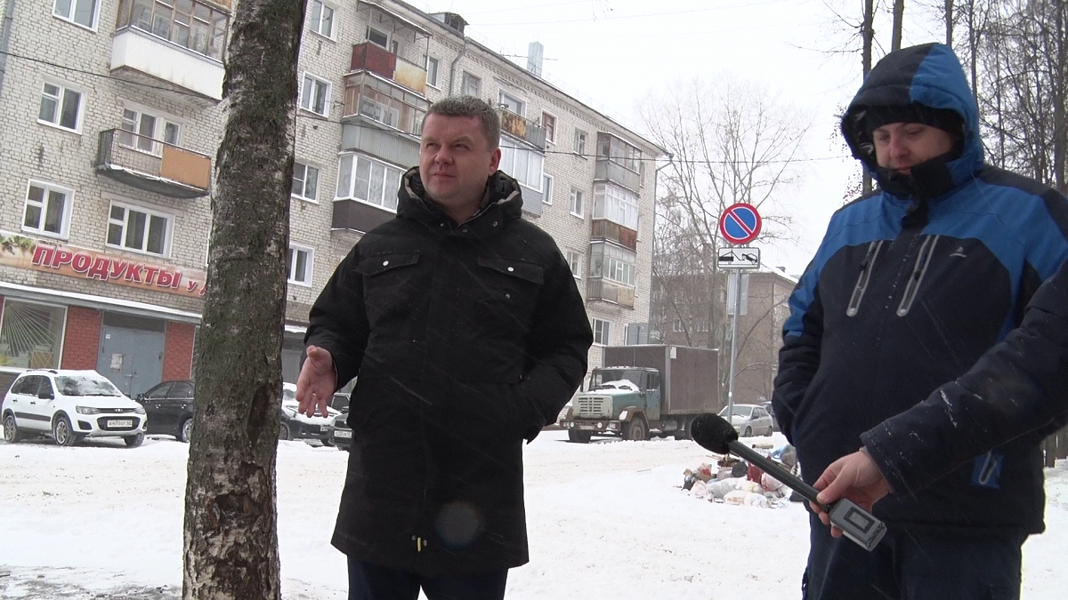 Власти дали кировским подрядчикам несколько часов для уборки снега