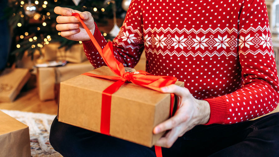 Где взять деньги на покупку новогодних подарков?