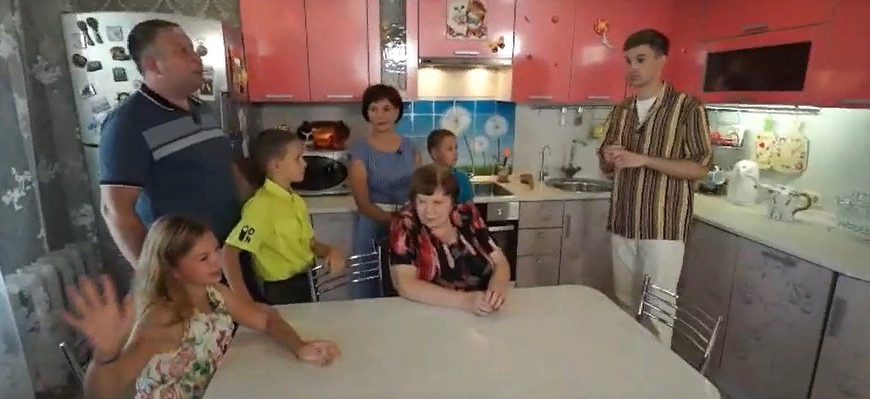 На российском телеканале НТВ показали еще одну семью из Кирова