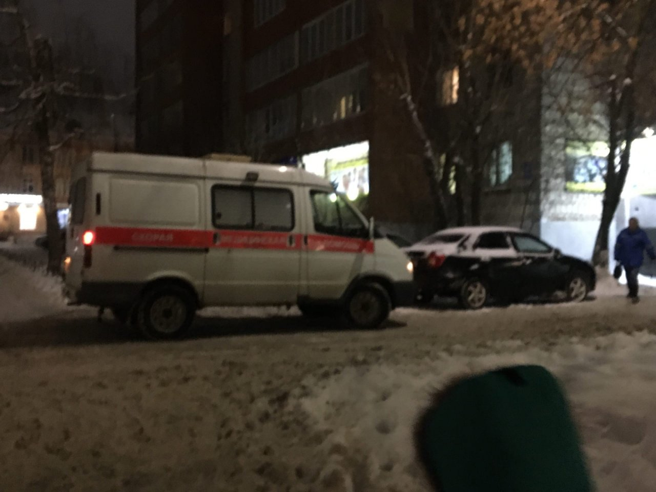 В Кировской области водитель "Лады" разбился насмерть в ДТП с машиной скорой помощи