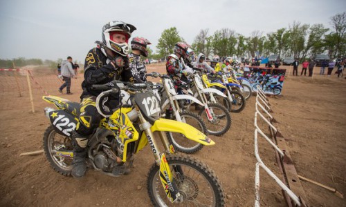 Нескучный weekend в Кирове: соревнования по мотокроссу и парижские сезоны