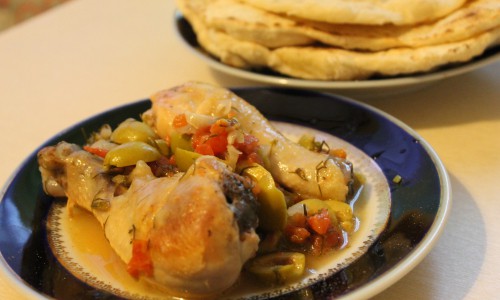 Курица с оливками: обед по-гречески