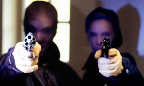 В Кировской области на пенсионерку напали двое в масках с игрушечным пистолетом