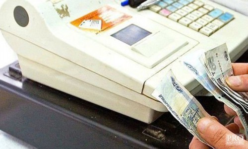 Кировчанин, украв из кассы кафе деньги, спрятался в кустах и притворился спящим