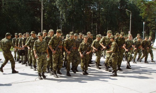 Двух депутатов кировской Гордумы отправили на военные сборы