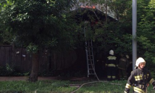 Подробности с места происшествия: третий дом на Блюхера сгорел практически полностью
