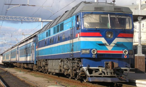 В Кировской области мужчина выжил после того, как попал под поезд