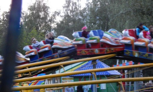 Очевидцы: «С карусели у цирка на огромной скорости выпал молодой человек»