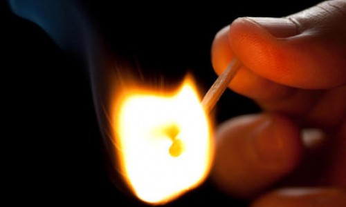 В Кировской области 20-летний парень поджег квартиру своей знакомой: она умерла, отравившись газом