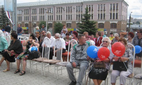 Фоторепортаж: кировчане отметили День железнодорожника